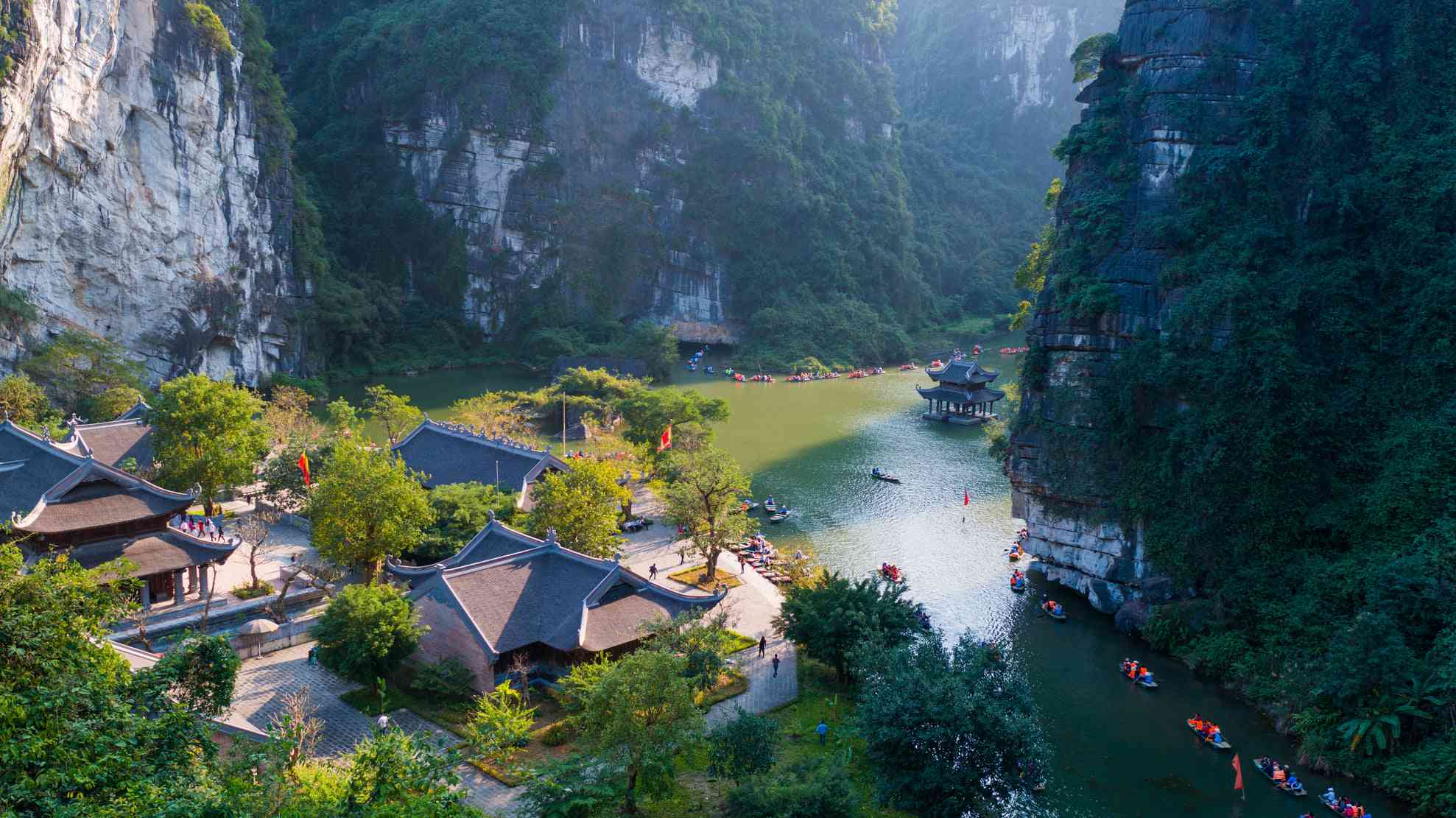 The Ultimate Guide to Ninh Binh: Best time to Visit & What to Expect Each Season 4 11
