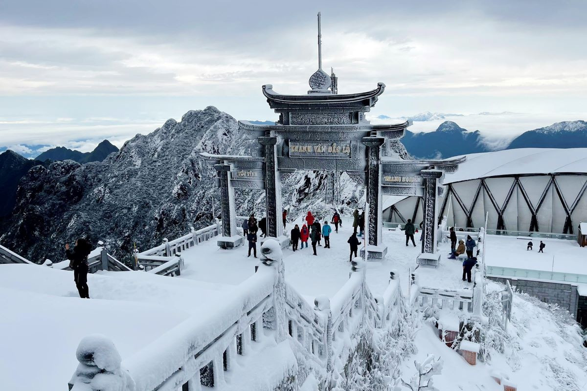 6 Must-Visit Spots to See Snow in Sapa This Winter: A Complete Guide 2 2 4
