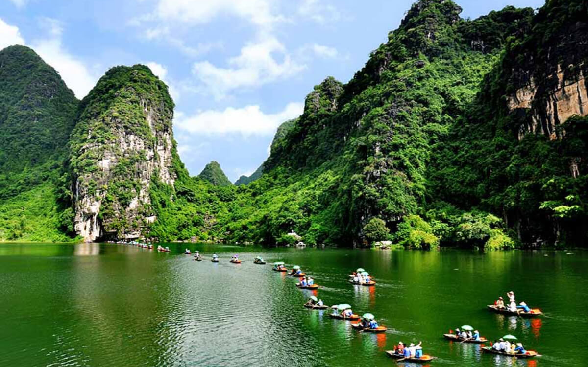 The Ultimate Guide to Ninh Binh: Best time to Visit & What to Expect Each Season 7 6