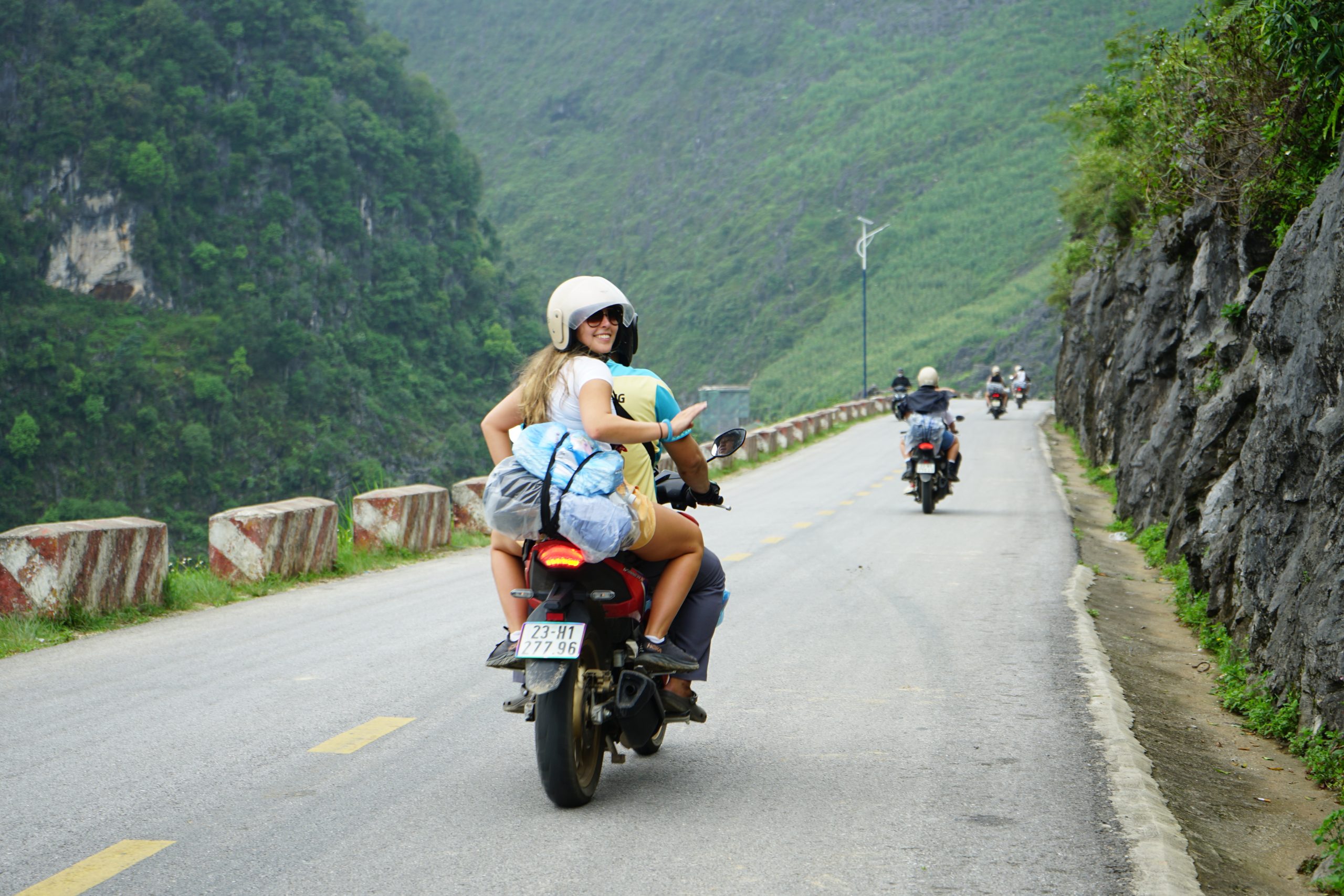 4 Days & 3 Nights Ha Giang Loop Tour – Small Group (6–8 Pax)