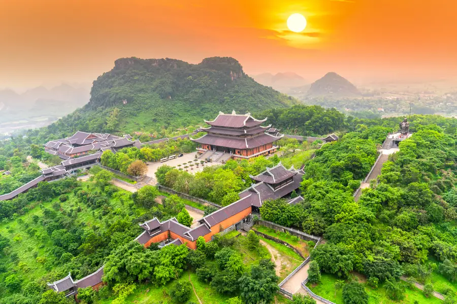 When Is Vietnam’s Ghost Month in 2025? Explore Spirits, Superstitions, and Celebrations 8 chua bai dinh 1