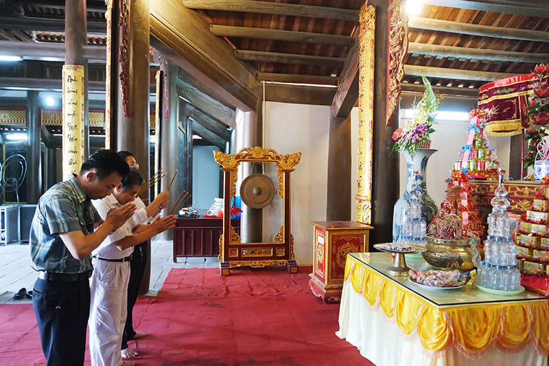 When Is Vietnam’s Ghost Month in 2025? Explore Spirits, Superstitions, and Celebrations 6 huong dan cach cung bai vai lay le to tien theo phong tuc 2